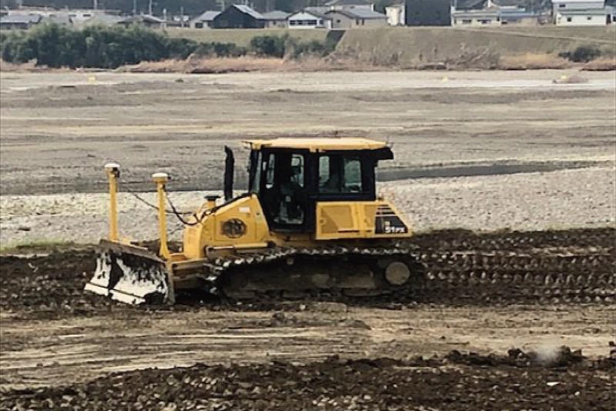 岩出狭窄部低水護岸工事